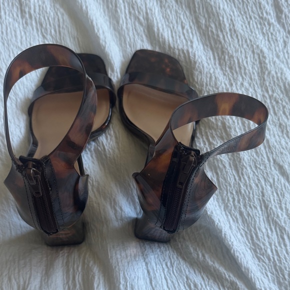 Women's Tortoise Shell Heels - Picture 3 of 4